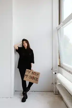 Imagen relacionada con el título: Dilemas morales: ética en acción y el valor del juicio humano