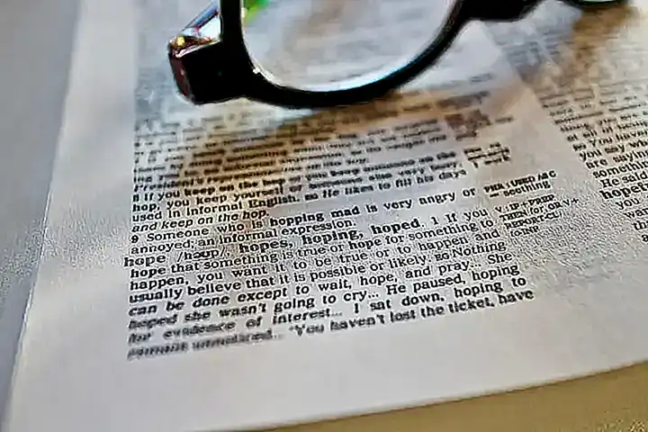 Imagen relacionada con el subtítulo h2: Definición de gula y su significado religioso