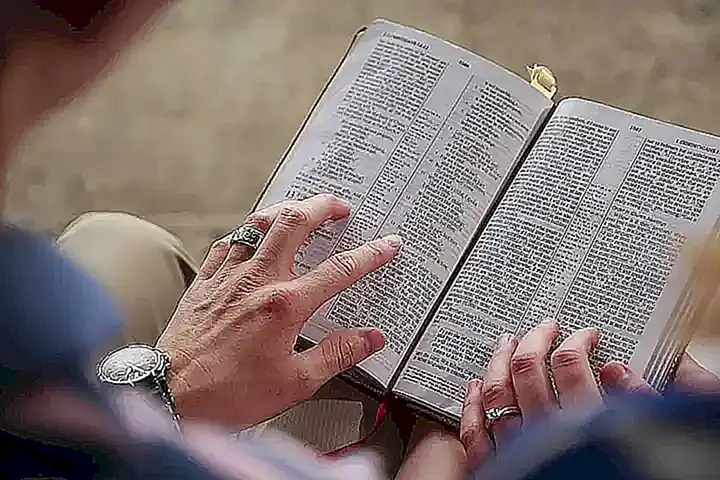 Imagen relacionada con el subtítulo h2: El inframundo en la Biblia