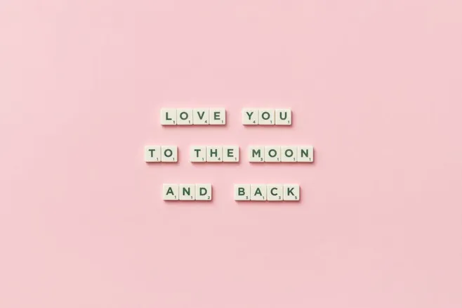 Imagen relacionada con el subtítulo h2: Origen y evolución de la letra 