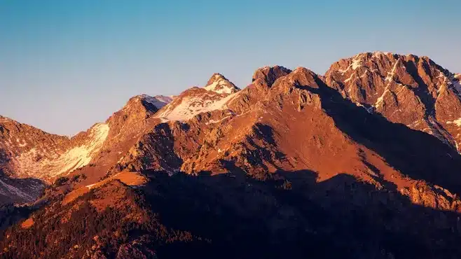 Imagen relacionada con el subtítulo h2: Temas recurrentes en la poesía épica española